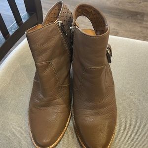 Taupe colored mini boot.